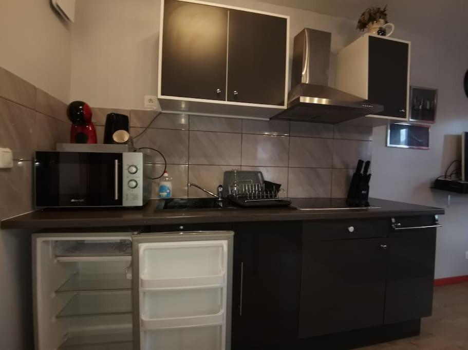 N1 F2 40M2 Avec Petit Jardin Leilighet Hérouville-Saint-Clair Eksteriør bilde